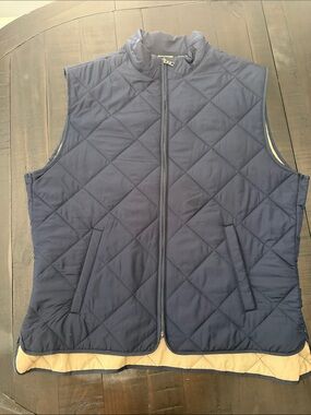 crown & ivy Quilted Vest in Navy with Tan Trim